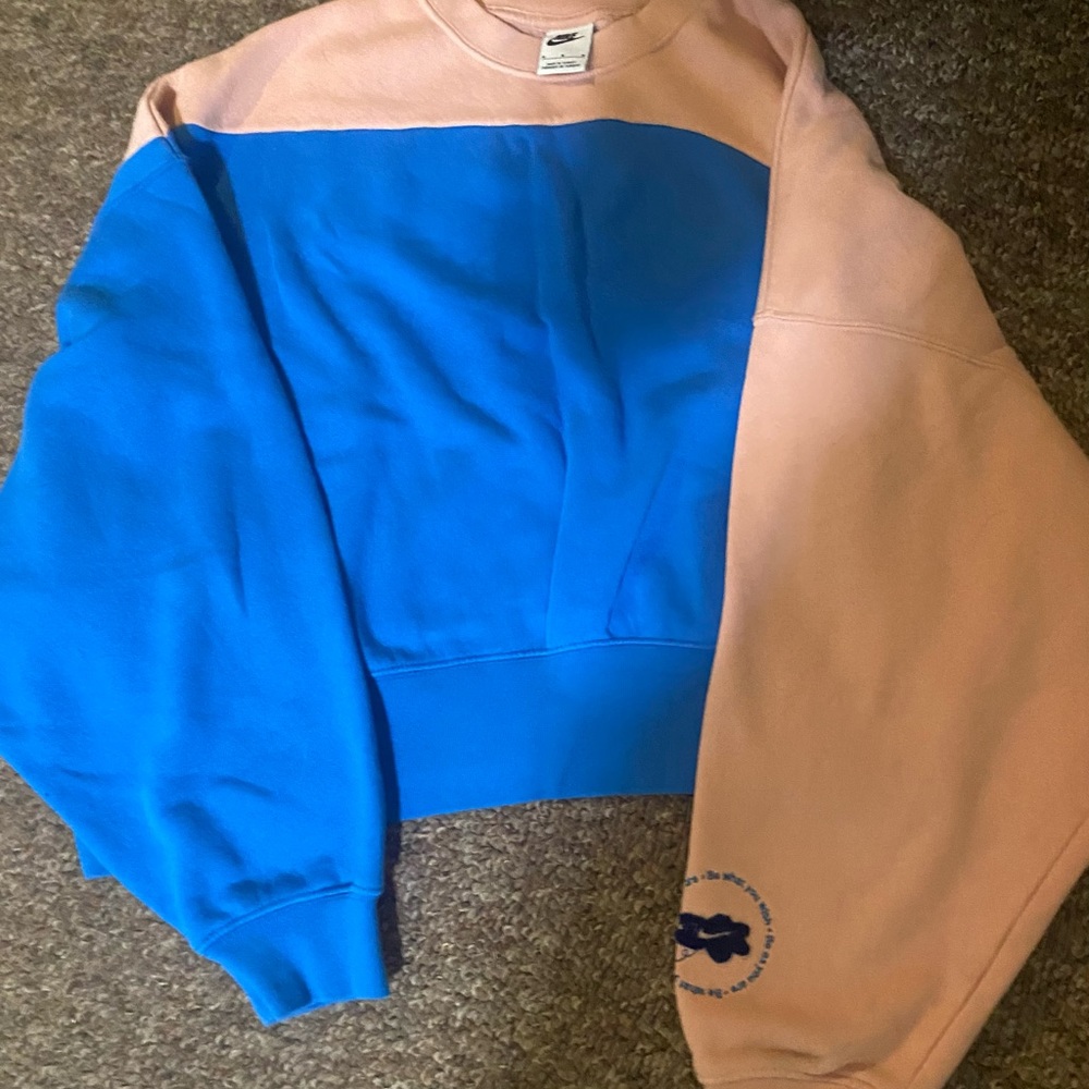 Nike crewneck